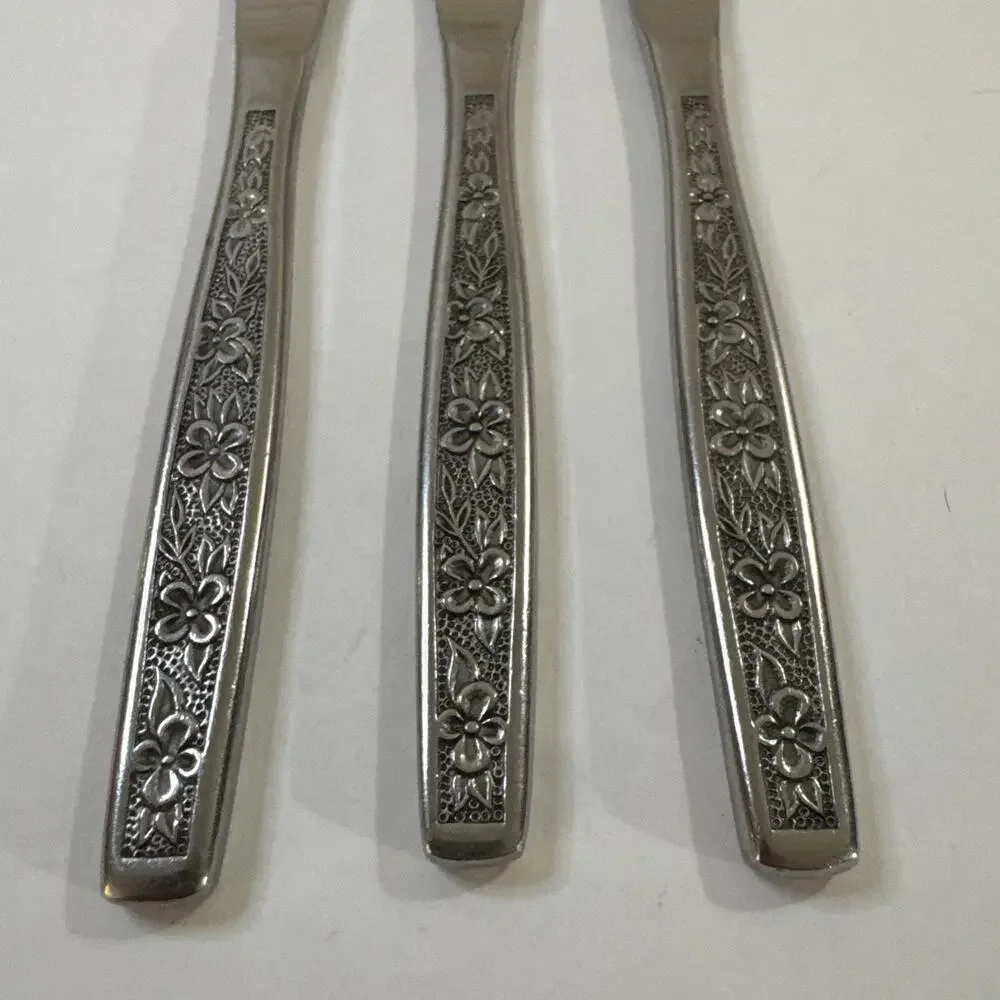 3 Dinner Knives - La Spana - Stanley Roberts Rogers Co Flatware Korea - 1997